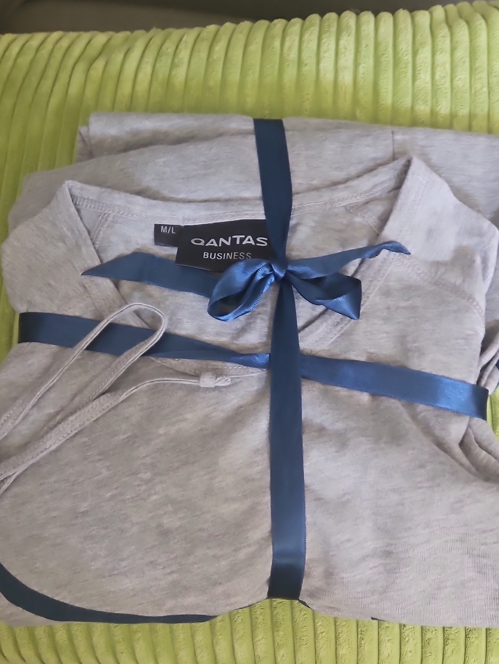 Qantas Business Class Pajamas - M/L Women's New